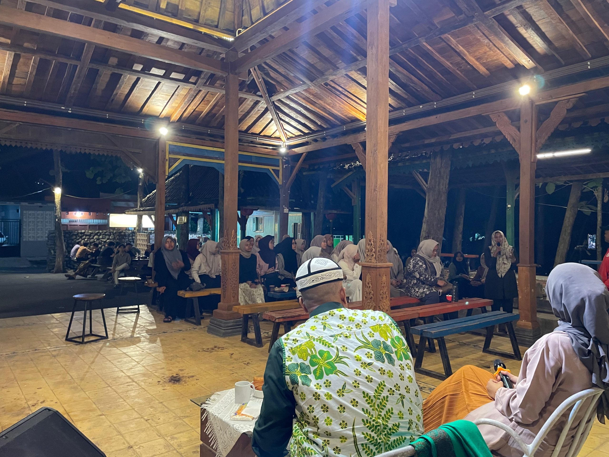 “Catatan Tentang Pernikahan: Renungan dari Ustadz Awaludin Pimay”